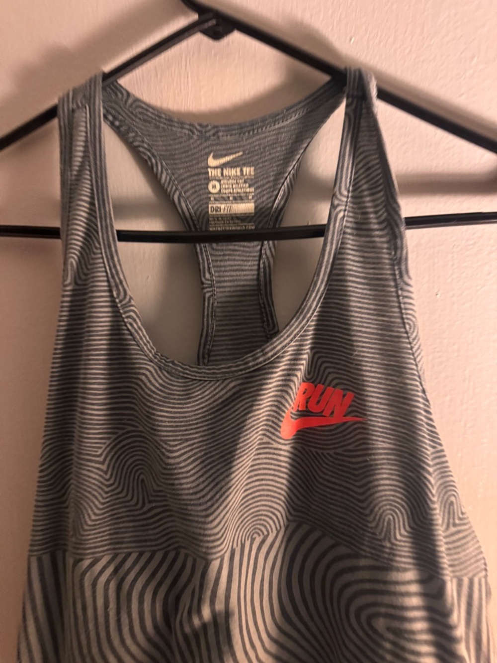 Nike Grey & Black Wave-Pattern Racerback Tank with Red RUN Logo - Picture 2 of 4